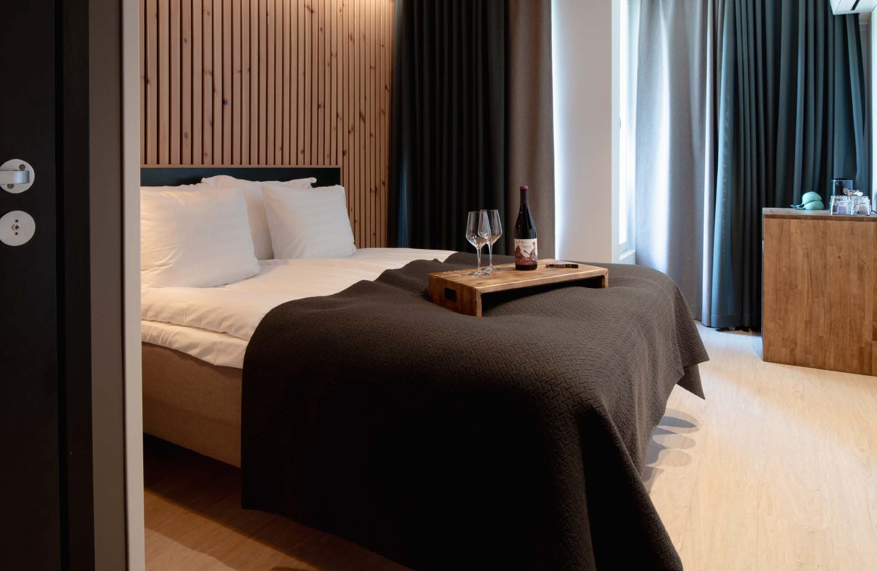 Guest room at Haltia Lake Lodge